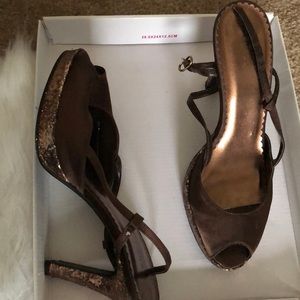 Glitter brown heels w/ matching wristlet y2k